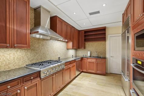 24 Douglass Avenue Bernardsville NJ 07924