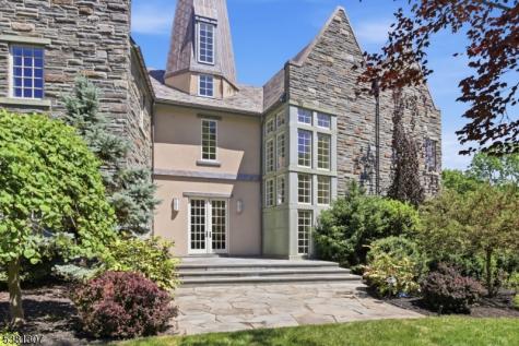 24 Douglass Avenue Bernardsville NJ 07924