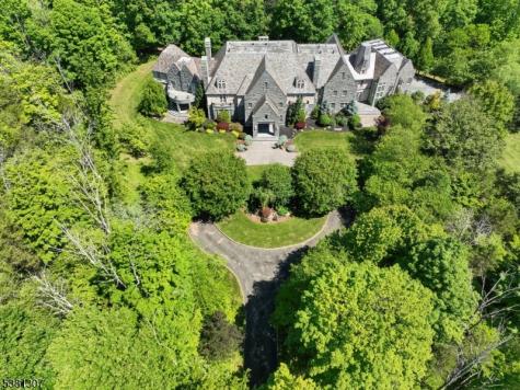 24 Douglass Avenue Bernardsville NJ 07924