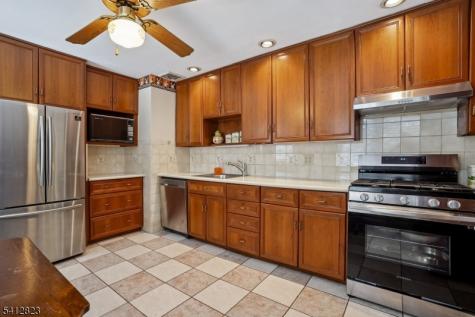 112 Midvale Avenue Long Hill NJ 07946