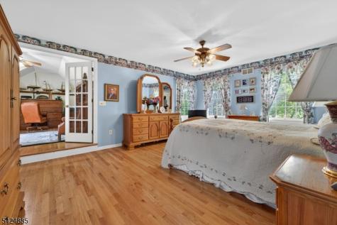 3 Indian Creek Road Alexandria NJ 08867