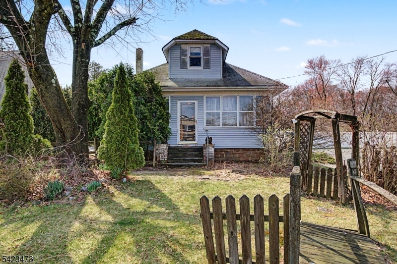 785 Macopin Road West Milford NJ 07480