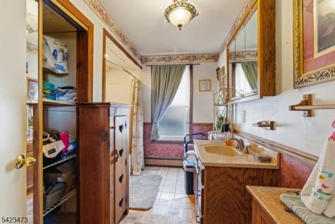 785 Macopin Road West Milford NJ 07480