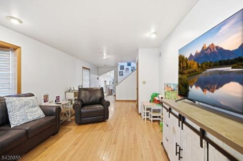 72 Hudson Drive West Milford NJ 07480