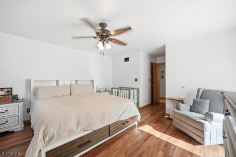 72 Hudson Drive West Milford NJ 07480