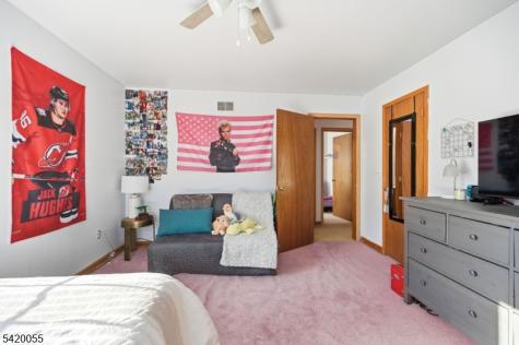 72 Hudson Drive West Milford NJ 07480