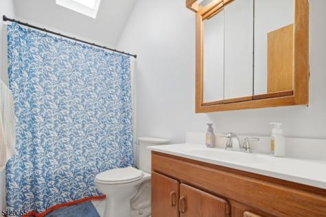 72 Hudson Drive West Milford NJ 07480