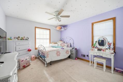 72 Hudson Drive West Milford NJ 07480