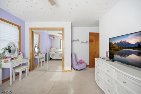 72 Hudson Drive West Milford NJ 07480