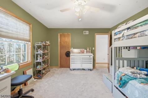 72 Hudson Drive West Milford NJ 07480