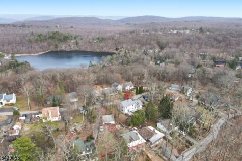 72 Hudson Drive West Milford NJ 07480