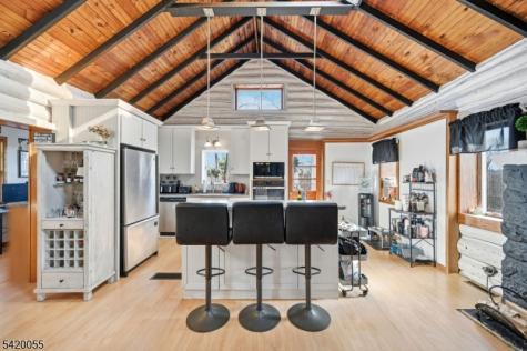72 Hudson Drive West Milford NJ 07480