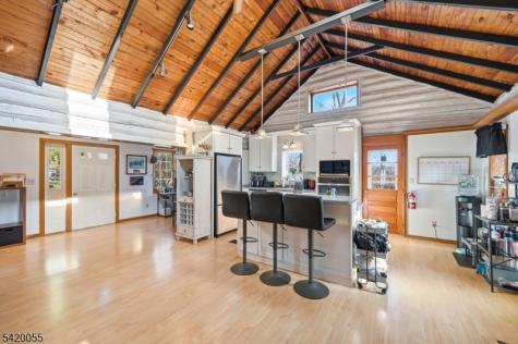 72 Hudson Drive West Milford NJ 07480