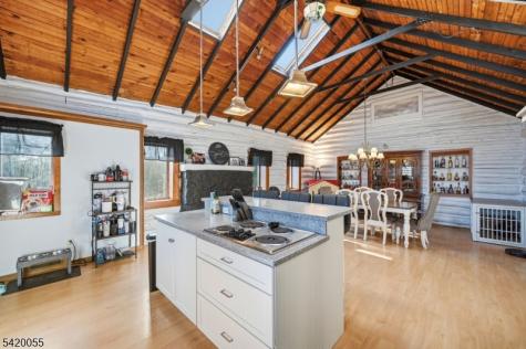 72 Hudson Drive West Milford NJ 07480