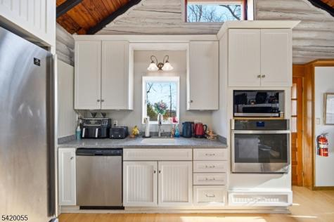 72 Hudson Drive West Milford NJ 07480