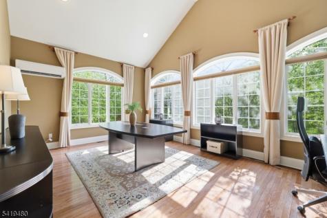 8 Ridgeline Drive Washington NJ 07853
