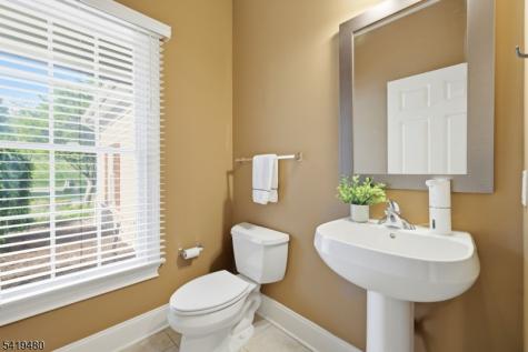 8 Ridgeline Drive Washington NJ 07853