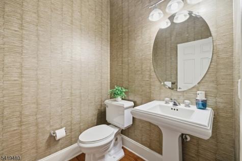 8 Ridgeline Drive Washington NJ 07853