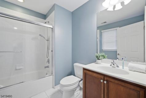 8 Ridgeline Drive Washington NJ 07853