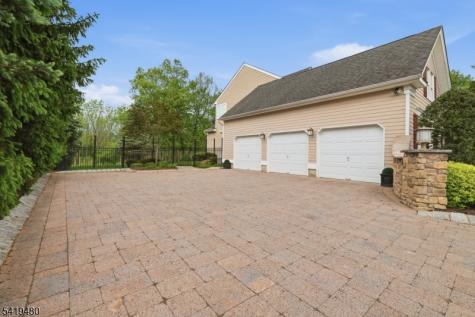 8 Ridgeline Drive Washington NJ 07853