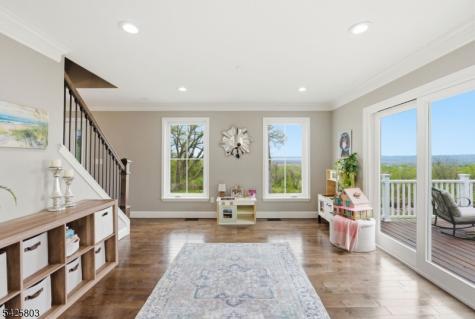 8 Danielle Drive Liberty NJ 07838