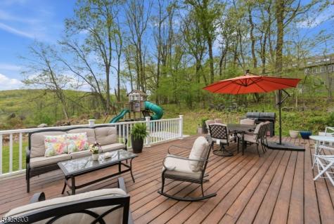 8 Danielle Drive Liberty NJ 07838