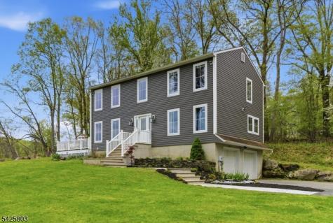 8 Danielle Drive Liberty NJ 07838