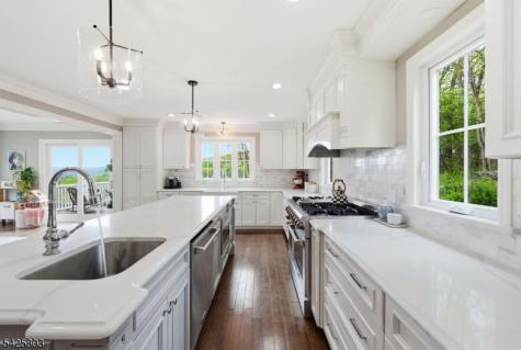 8 Danielle Drive Liberty NJ 07838