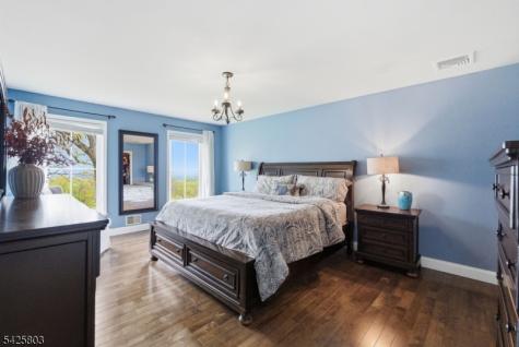 8 Danielle Drive Liberty NJ 07838