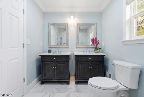 8 Danielle Drive Liberty NJ 07838
