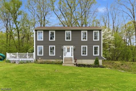 8 Danielle Drive Liberty NJ 07838