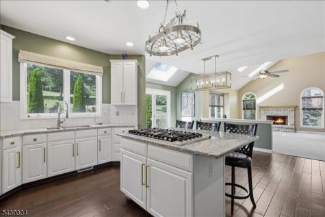 29 Old Schoolhouse Road Bethlehem NJ 08802