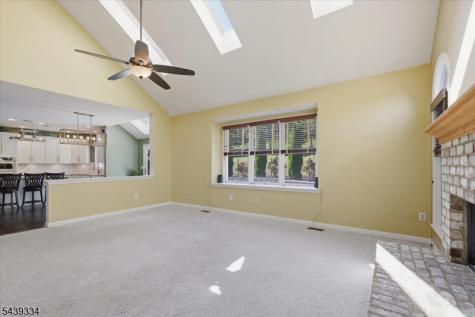 29 Old Schoolhouse Road Bethlehem NJ 08802