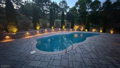 29 Old Schoolhouse Road Bethlehem NJ 08802