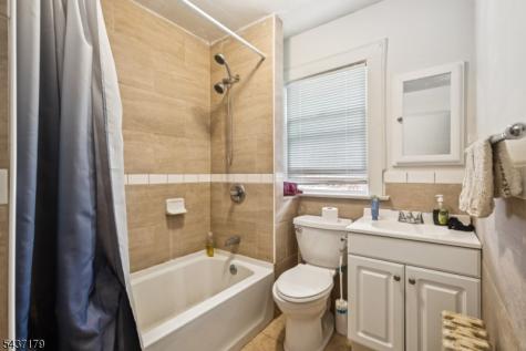 96 Beaumont Place Newark NJ 07104