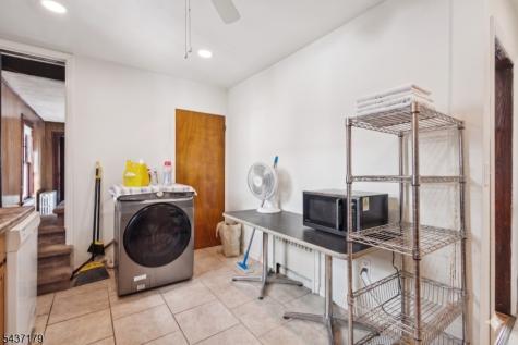 96 Beaumont Place Newark NJ 07104