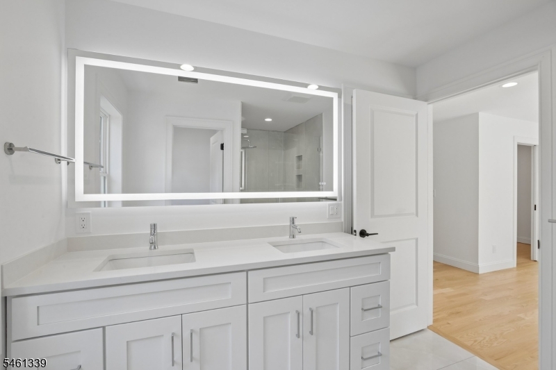 14 Maplewood Drive Livingston NJ 07039