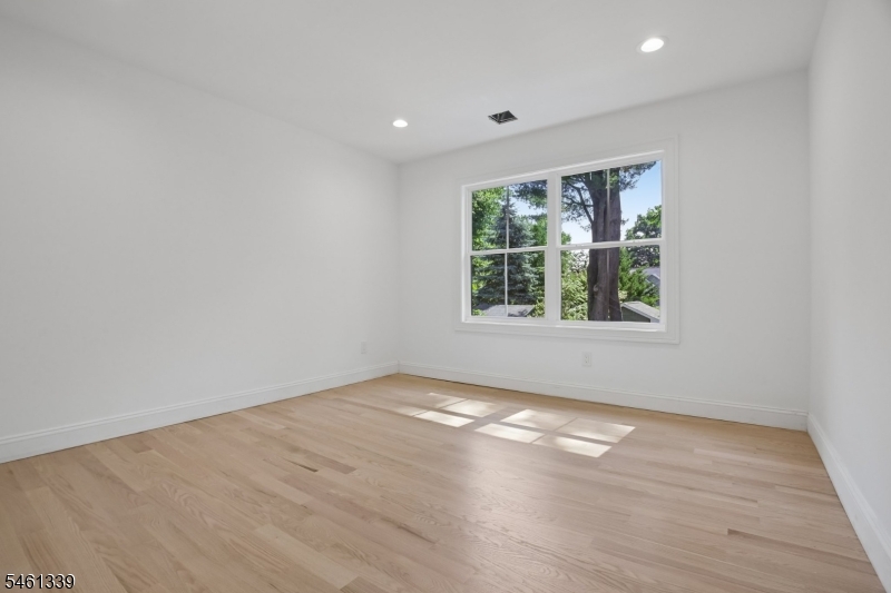 14 Maplewood Drive Livingston NJ 07039