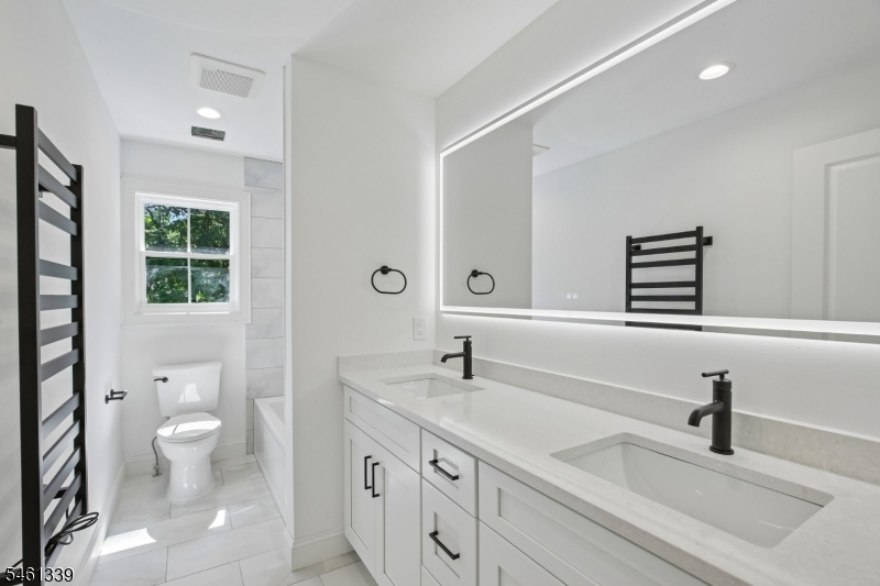 14 Maplewood Drive Livingston NJ 07039