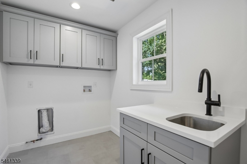 14 Maplewood Drive Livingston NJ 07039