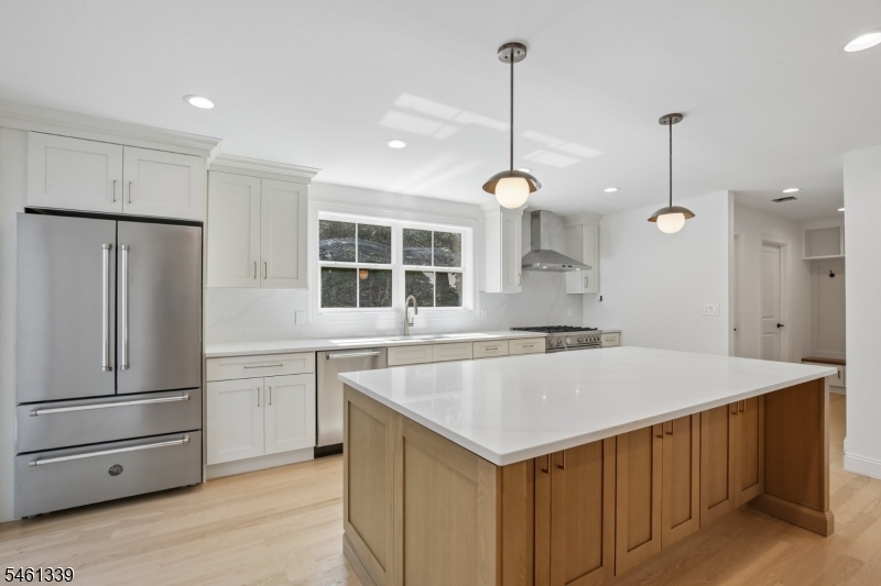 14 Maplewood Drive Livingston NJ 07039