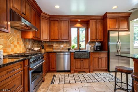 275 Highwood Avenue Ridgewood Village NJ 07450