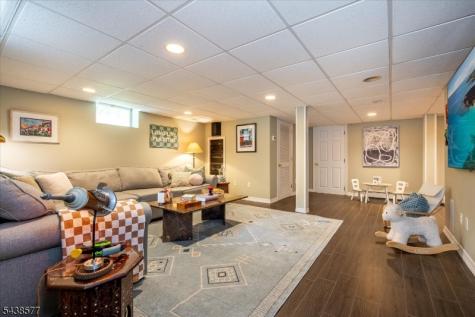 275 Highwood Avenue Ridgewood Village NJ 07450