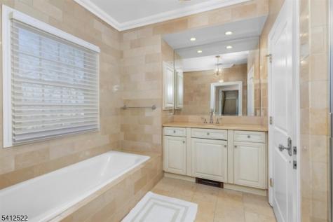 6 Harding Court Passaic NJ 07055