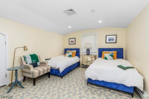 6 Harding Court Passaic NJ 07055
