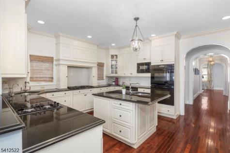 6 Harding Court Passaic NJ 07055