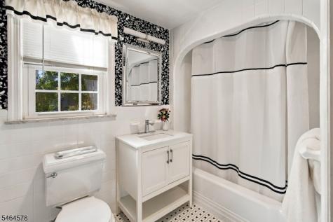76 Inwood Avenue Montclair NJ 07043