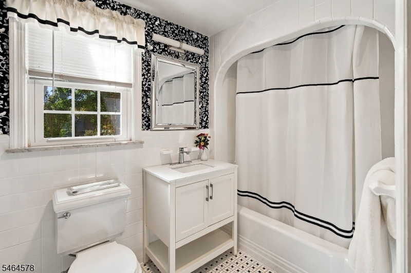 76 Inwood Avenue Montclair NJ 07043