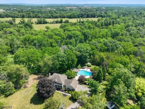 14 Menlo Drive Readington NJ 08889