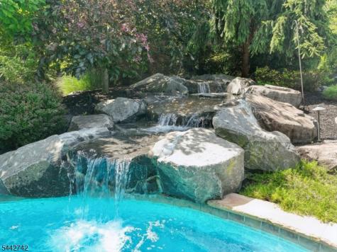 14 Menlo Drive Readington NJ 08889